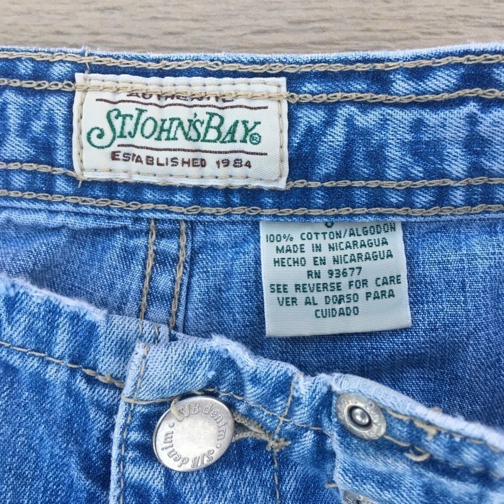 St. John’s Bay Denim Capris Size 8 - Picture 6 of 6